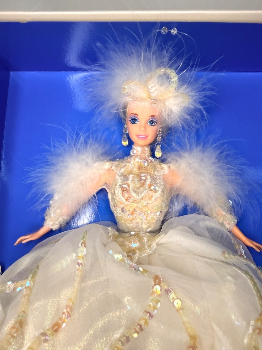 Snow Princess Barbie – Enchanted Seasons Collection (Limited Edition 1994) - Picture 3 of 7